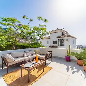A Terrace With Sea View, 2 Bedrooms In Apartamento Benalmádena